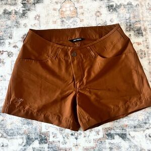 Arc'teryx Rust Brown Cargo Shorts Versatile Casual Style